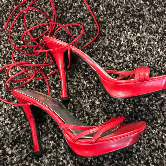 delicious brand heels